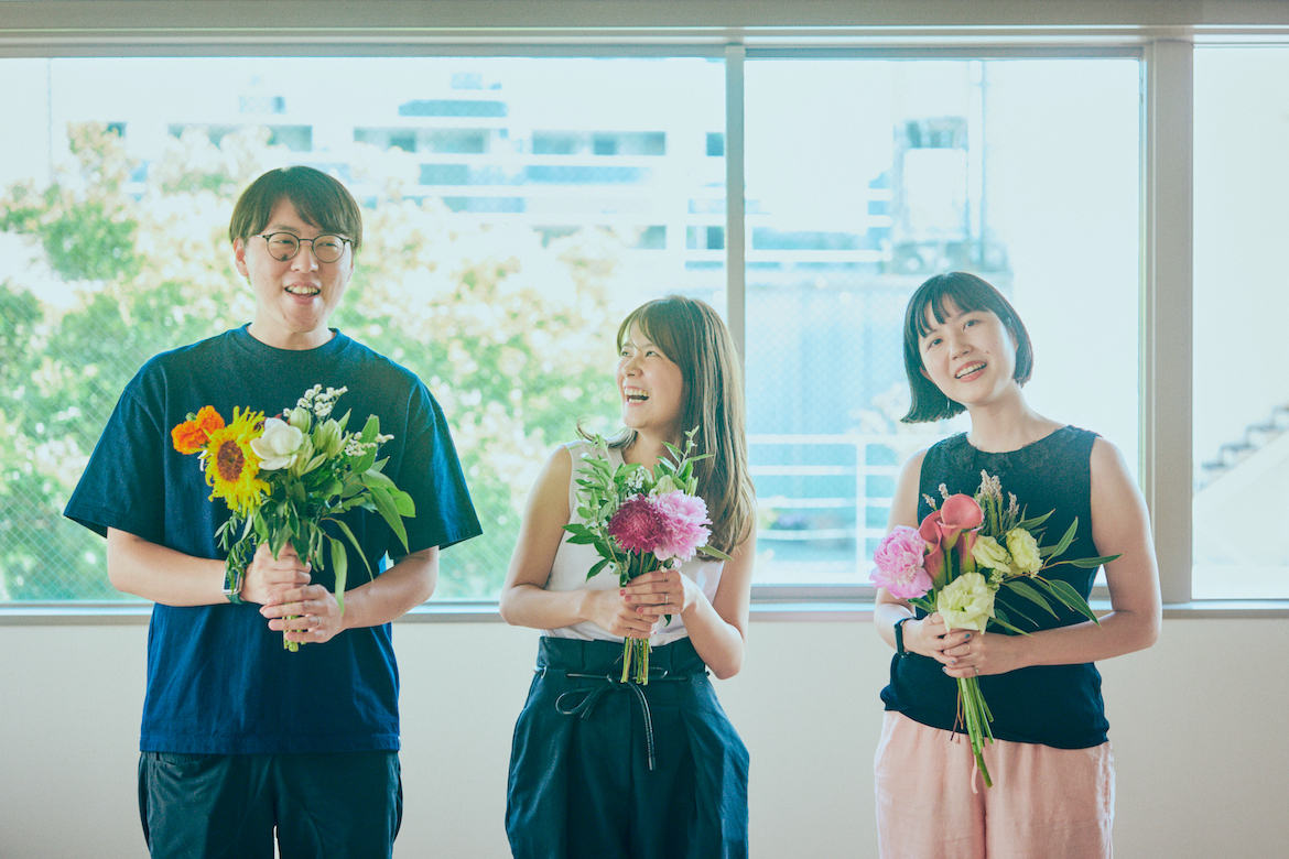 花を飾ると暮らしが変わる？ “かわいいが届くお花便”「FLOWER」が提案