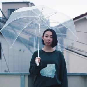 【インタビュー】朝吹真理子｜去来するものと向き合うためのイメージボード——此岸と彼岸、「貼る手」と「書く手」を往復する操作