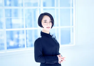 悠木碧_W1170_top_04